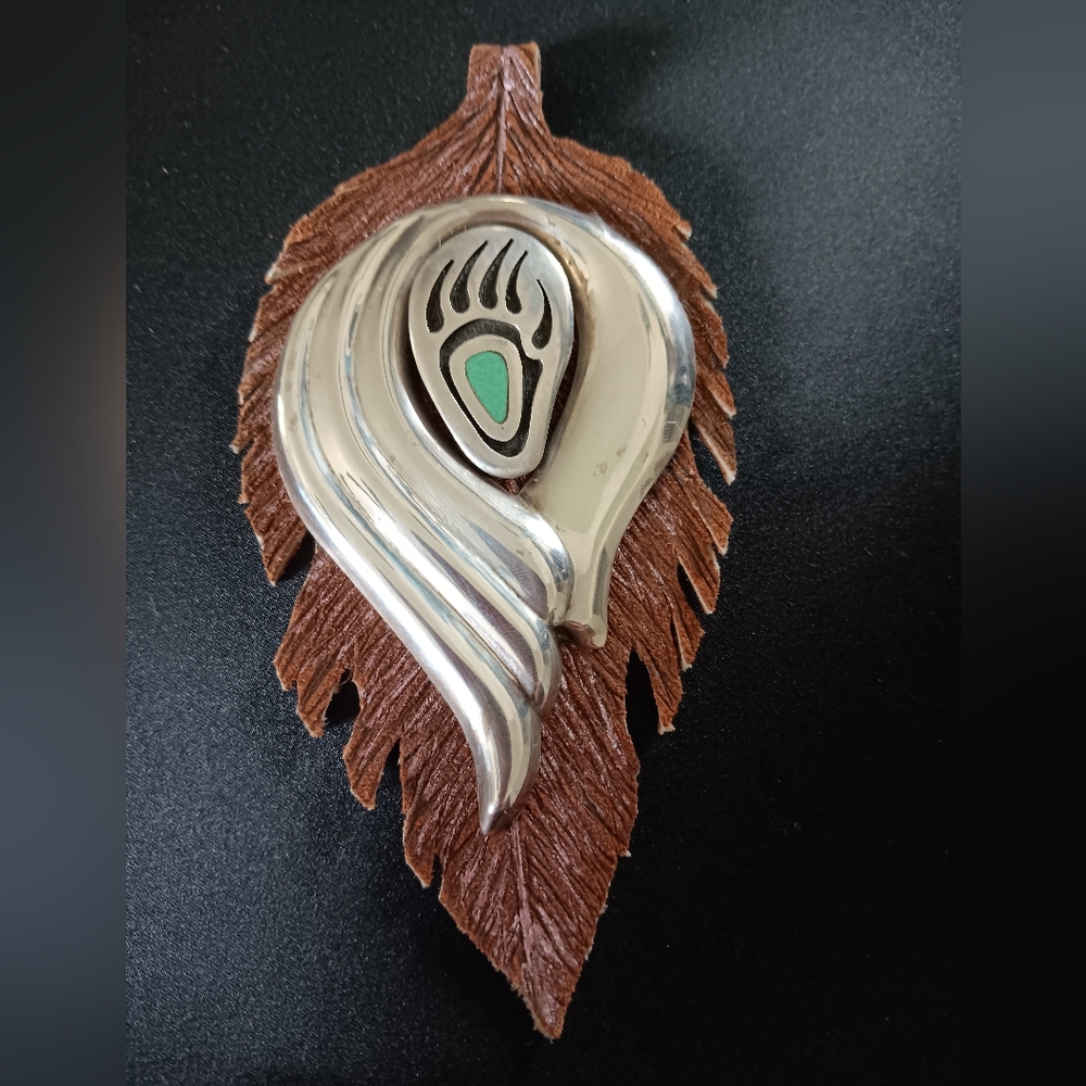 Final Markkdown🎉Huge leather sterling feather pendant